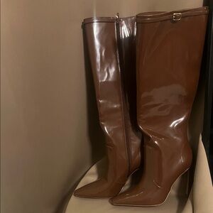 Gianni Bini Brown Knee-High Women's Boots NWOB never worn size 8.5 wide calf